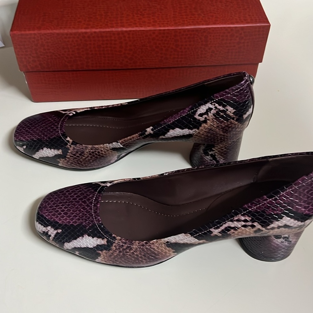 Donald Pliner block heels.  Size 8M.  NWOT